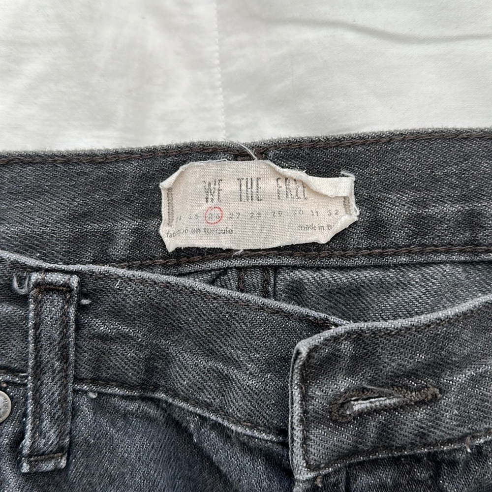 Free People High Waisted Ripped Jeans: Size 26